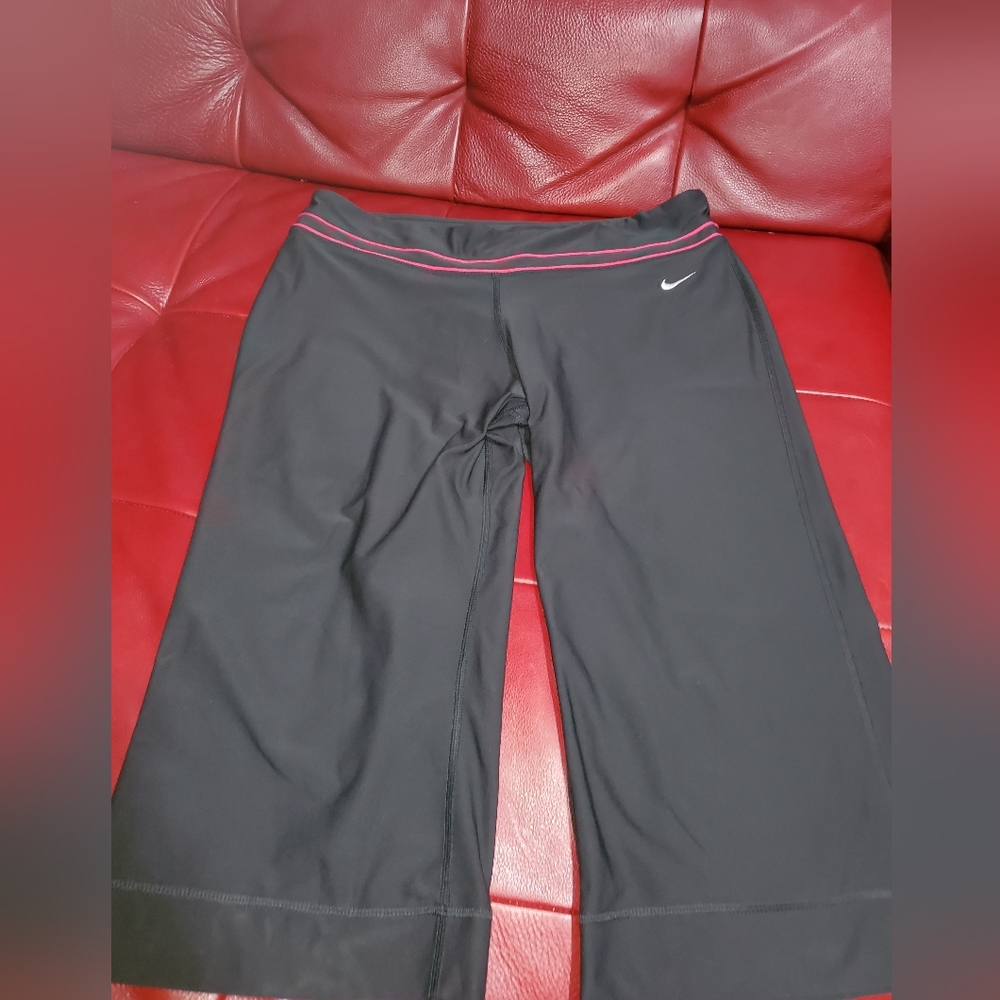 Nike Dri Fit Cropped Leggings Ladies Large Black/Hot Pink